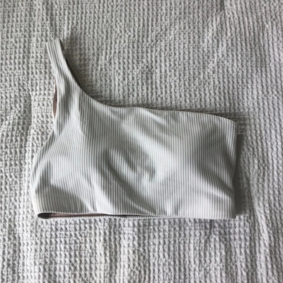 Lululemon Sports bra - Picture 3 of 5